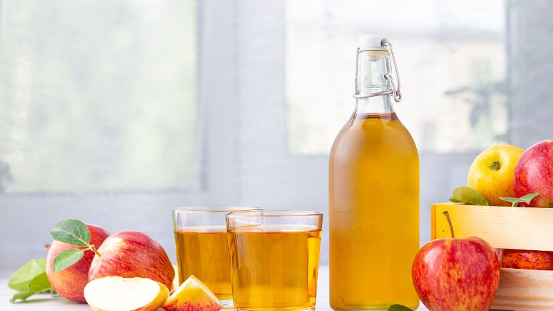 Ngăn rụng tóc, kích thích mọc tóc với giấm táo